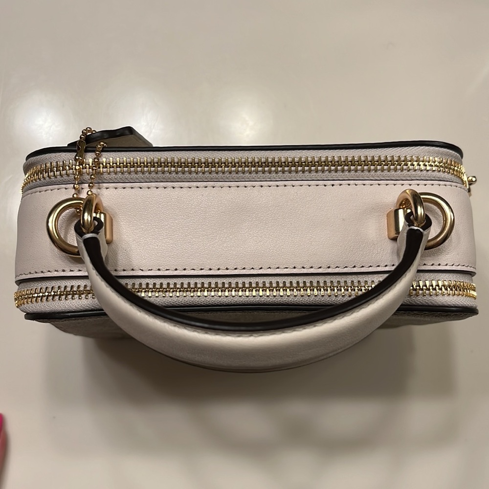 Coach lunchbox purse - Picture 2 of 2